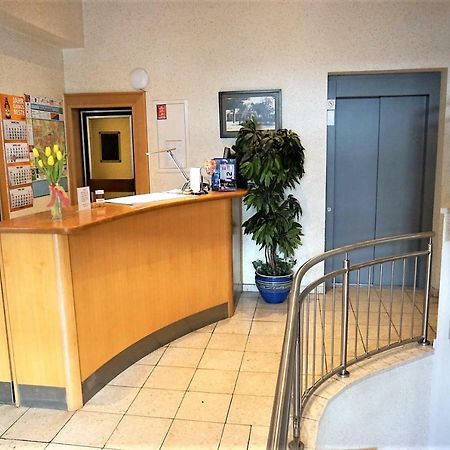 Hotel Restaurant Conni Вольфсбург Экстерьер фото